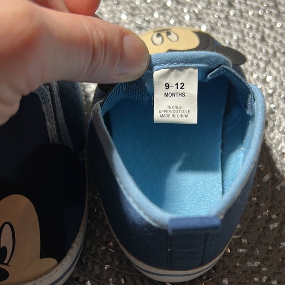♦️Brand New♦️ Never Worn Size 9-12 Month Mickey Mouse Slip On Booties - Picture 2 of 3